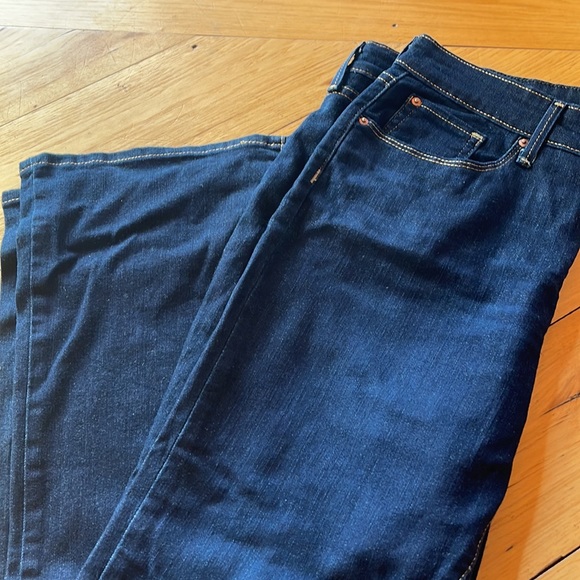 Levi jeans. Brand new. Mid rise bootcut. 14M. 32W.  32L. - Picture 2 of 5